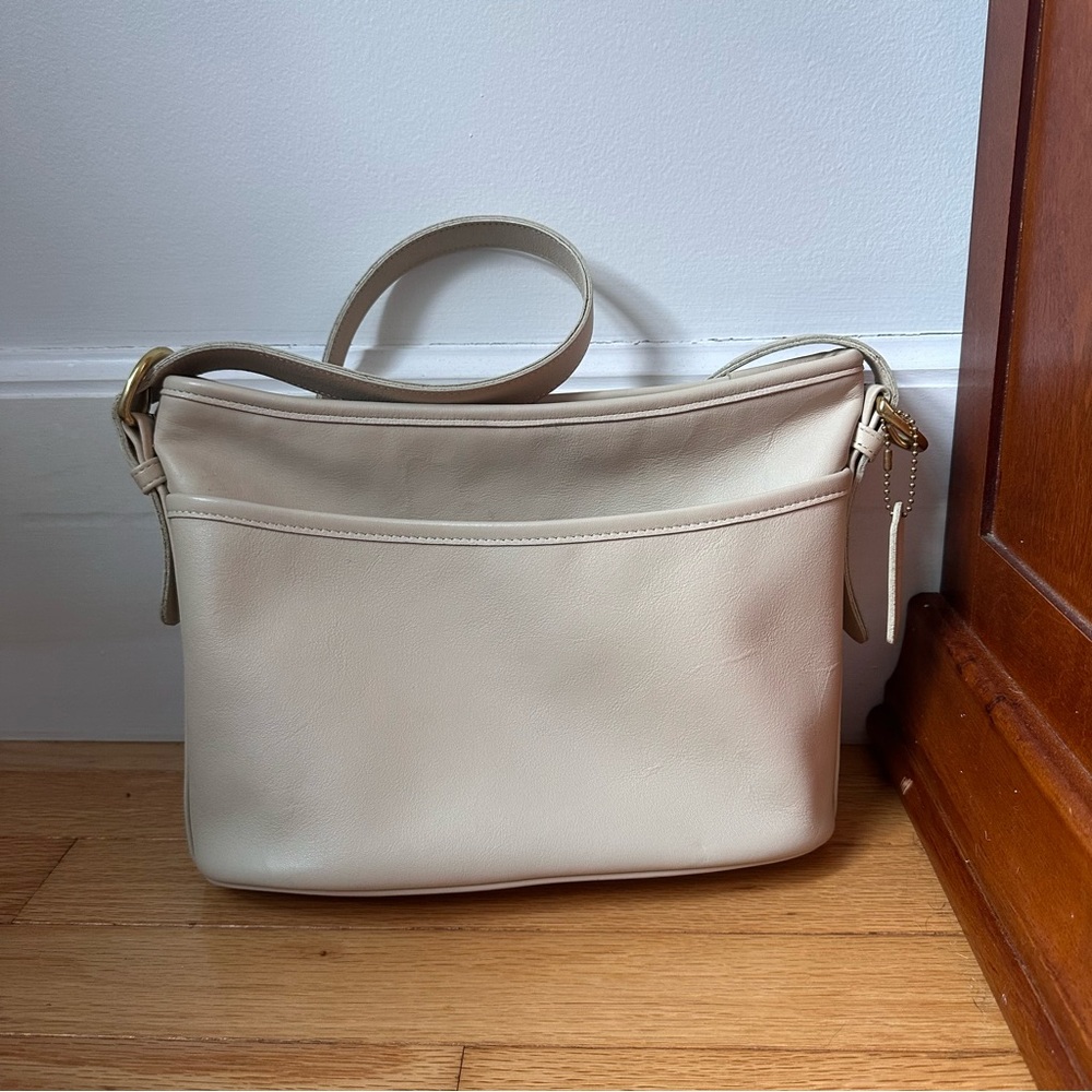 Vintage Coach worth crossbody leather bag - bone